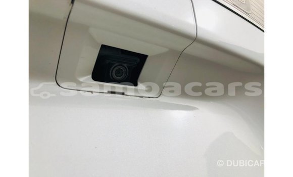 Buy Import Toyota Prado White Car in Import - Dubai in A'ana Buy Import Toyota Prado White Car in Import - Dubai in A'ana