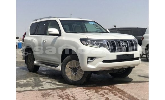 Buy Import Toyota Prado White Car in Import - Dubai in A'ana