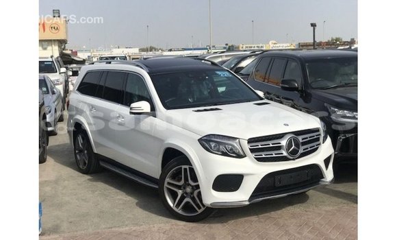 Buy Import Mercedes-Benz 190 White Car in Import - Dubai in A'ana Buy Import Mercedes-Benz 190 White Car in Import - Dubai in A'ana