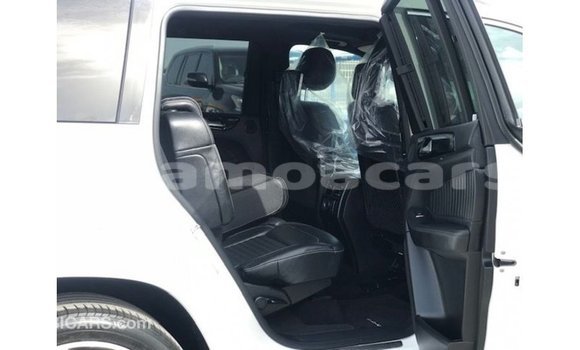 Buy Import Mercedes-Benz 190 White Car in Import - Dubai in A'ana Buy Import Mercedes-Benz 190 White Car in Import - Dubai in A'ana