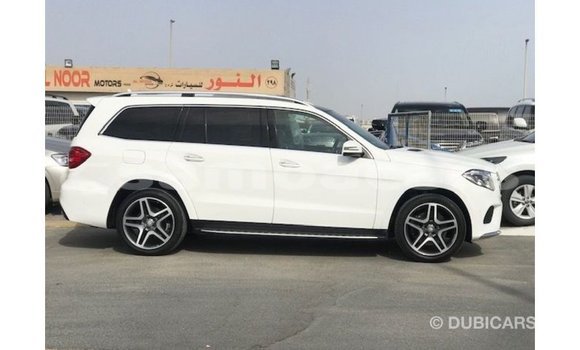 Buy Import Mercedes-Benz 190 White Car in Import - Dubai in A'ana Buy Import Mercedes-Benz 190 White Car in Import - Dubai in A'ana