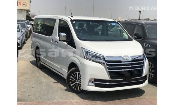 Buy Import Toyota Granvia White Car in Import - Dubai in A'ana Buy Import Toyota Granvia White Car in Import - Dubai in A'ana