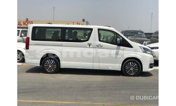 Buy Import Toyota Granvia White Car in Import - Dubai in A'ana Buy Import Toyota Granvia White Car in Import - Dubai in A'ana