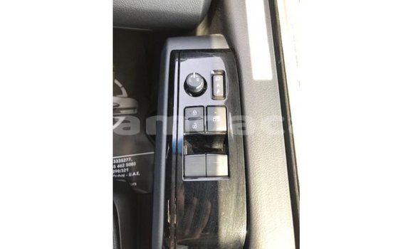 Buy Import Toyota Granvia White Car in Import - Dubai in A'ana Buy Import Toyota Granvia White Car in Import - Dubai in A'ana