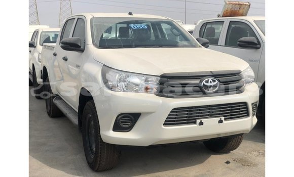 Medium with watermark toyota hilux a ana import dubai 4966