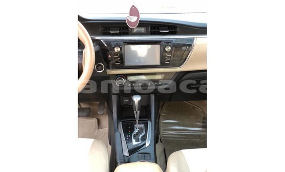 Buy Import Toyota Corolla White Car in Import - Dubai in A'ana Buy Import Toyota Corolla White Car in Import - Dubai in A'ana