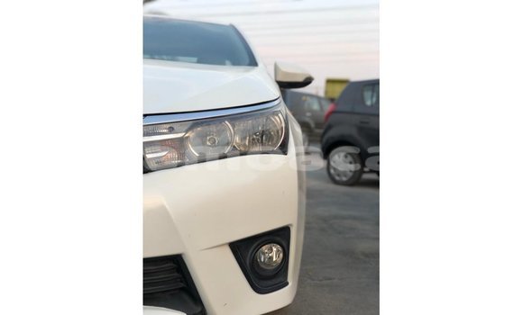 Buy Import Toyota Corolla White Car in Import - Dubai in A'ana Buy Import Toyota Corolla White Car in Import - Dubai in A'ana