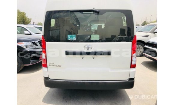 Acheter Import Voiture Toyota Hiace Blanc à Import - Dubai, A'ana Acheter Import Voiture Toyota Hiace Blanc à Import - Dubai, A'ana