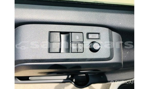 Acheter Import Voiture Toyota Hiace Blanc à Import - Dubai, A'ana Acheter Import Voiture Toyota Hiace Blanc à Import - Dubai, A'ana