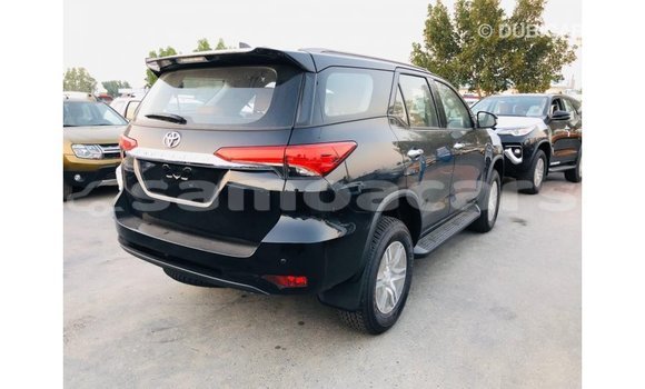 Acheter Import Voiture Toyota Fortuner Noir à Import - Dubai, A'ana Acheter Import Voiture Toyota Fortuner Noir à Import - Dubai, A'ana