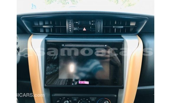 Acheter Import Voiture Toyota Fortuner Noir à Import - Dubai, A'ana Acheter Import Voiture Toyota Fortuner Noir à Import - Dubai, A'ana