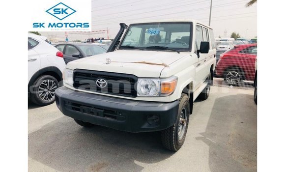 Buy Import Toyota Land Cruiser White Car in Import - Dubai in A'ana Buy Import Toyota Land Cruiser White Car in Import - Dubai in A'ana