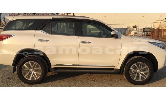Acheter Import Voiture Toyota Fortuner Autre à Import - Dubai, A'ana Acheter Import Voiture Toyota Fortuner Autre à Import - Dubai, A'ana