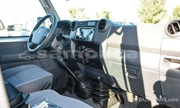 Acheter Import Voiture Toyota Land Cruiser Autre à Import - Dubai, A'ana Acheter Import Voiture Toyota Land Cruiser Autre à Import - Dubai, A'ana