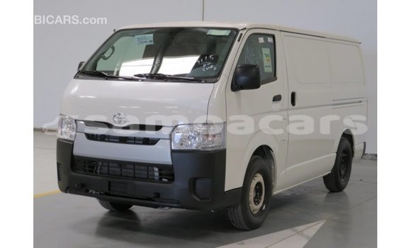 Acheter Import Voiture Toyota Hiace Blanc à Import - Dubai, A'ana Acheter Import Voiture Toyota Hiace Blanc à Import - Dubai, A'ana