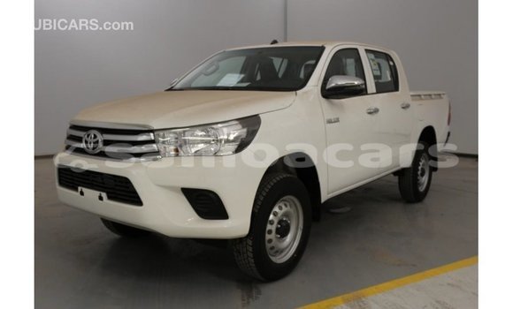 Acheter Import Voiture Toyota Hilux Blanc à Import - Dubai, A'ana Acheter Import Voiture Toyota Hilux Blanc à Import - Dubai, A'ana