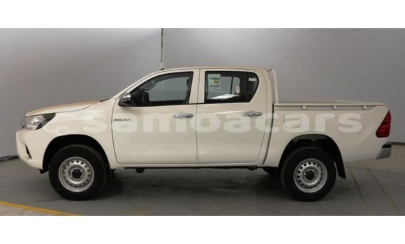 Acheter Import Voiture Toyota Hilux Blanc à Import - Dubai, A'ana Acheter Import Voiture Toyota Hilux Blanc à Import - Dubai, A'ana