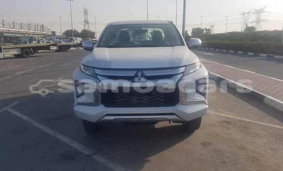 Acheter Import Voiture Mitsubishi L200 Blanc à Import - Dubai, A'ana