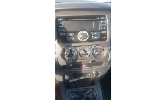 Acheter Import Voiture Mitsubishi L200 Blanc à Import - Dubai, A'ana Acheter Import Voiture Mitsubishi L200 Blanc à Import - Dubai, A'ana