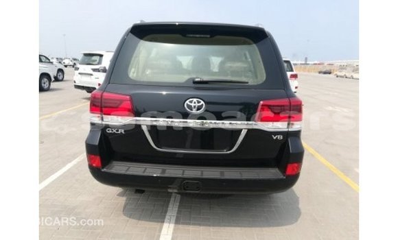 Acheter Import Voiture Toyota Land Cruiser Noir à Import - Dubai, A'ana Acheter Import Voiture Toyota Land Cruiser Noir à Import - Dubai, A'ana