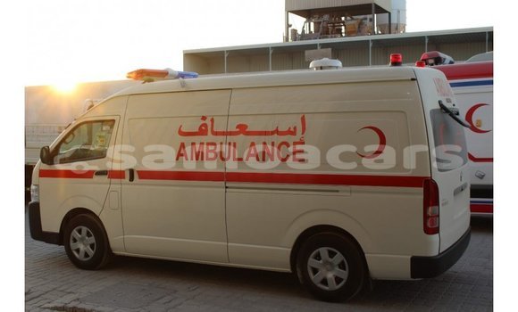 Acheter Import Voiture Toyota Hiace Blanc à Import - Dubai, A'ana Acheter Import Voiture Toyota Hiace Blanc à Import - Dubai, A'ana