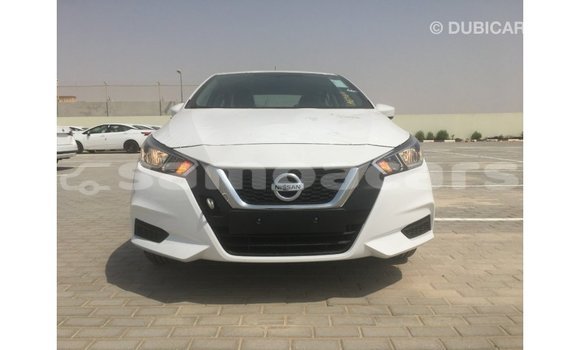 Acheter Import Voiture Nissan Sunny Blanc à Import - Dubai, A'ana Acheter Import Voiture Nissan Sunny Blanc à Import - Dubai, A'ana