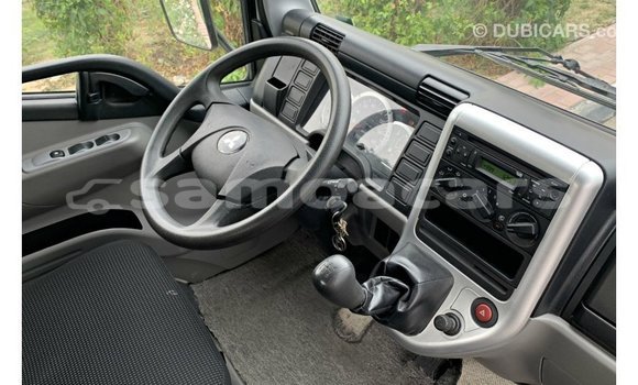 Acheter Import Voiture Mitsubishi Carisma Blanc à Import - Dubai, A'ana Acheter Import Voiture Mitsubishi Carisma Blanc à Import - Dubai, A'ana