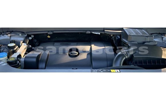 Acheter Import Voiture Land Rover Defender Autre à Import - Dubai, A'ana Acheter Import Voiture Land Rover Defender Autre à Import - Dubai, A'ana