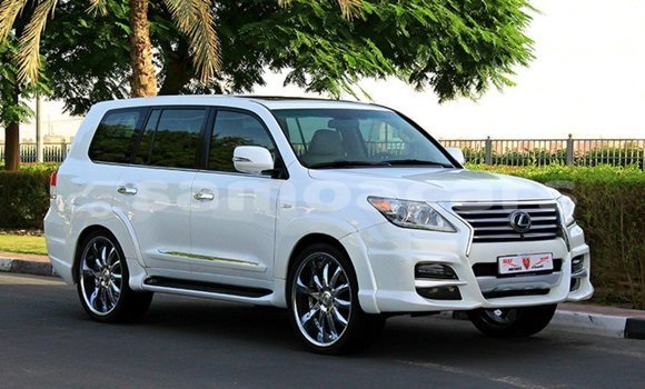 Buy Import Lexus LX White Car in Import - Dubai in A'ana Buy Import Lexus LX White Car in Import - Dubai in A'ana