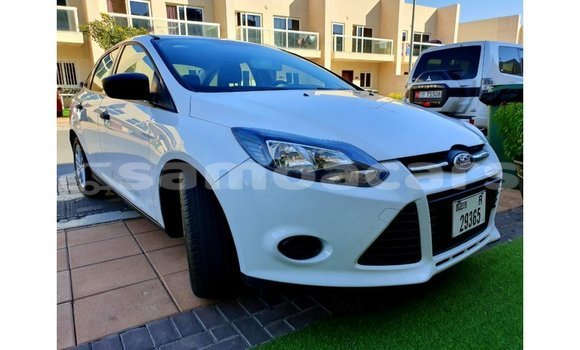 Acheter Import Voiture Ford Focus Blanc à Import - Dubai, A'ana