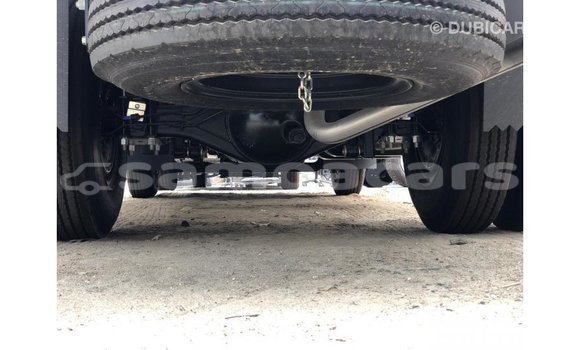 Acheter Import Voiture Isuzu Rodeo Blanc à Import - Dubai, A'ana Acheter Import Voiture Isuzu Rodeo Blanc à Import - Dubai, A'ana