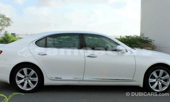 Buy Import Lexus LS White Car in Import - Dubai in A'ana Buy Import Lexus LS White Car in Import - Dubai in A'ana