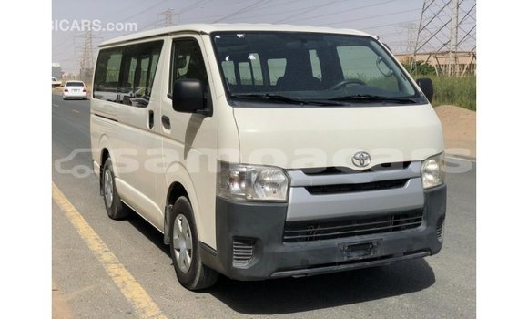 Acheter Import Voiture Toyota Hiace Blanc à Import - Dubai, A'ana Acheter Import Voiture Toyota Hiace Blanc à Import - Dubai, A'ana