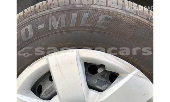 Acheter Import Voiture Toyota Hiace Blanc à Import - Dubai, A'ana Acheter Import Voiture Toyota Hiace Blanc à Import - Dubai, A'ana