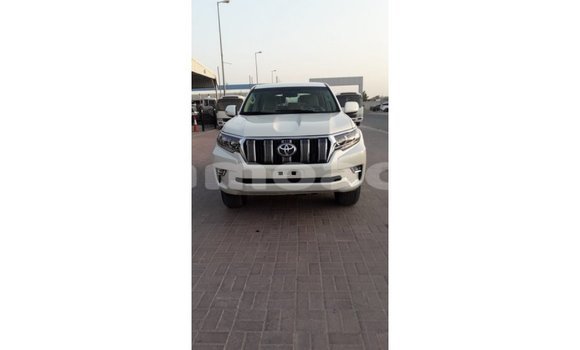 Buy Import Toyota Prado White Car in Import - Dubai in A'ana