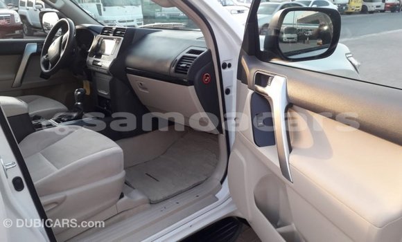 Acheter Import Voiture Toyota Prado Blanc à Import - Dubai, A'ana Acheter Import Voiture Toyota Prado Blanc à Import - Dubai, A'ana