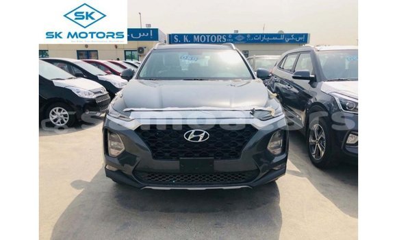 Buy Import Hyundai Santa Fe Green Car in Import - Dubai in A'ana