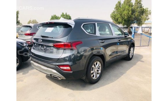 Buy Import Hyundai Santa Fe Green Car in Import - Dubai in A'ana Buy Import Hyundai Santa Fe Green Car in Import - Dubai in A'ana