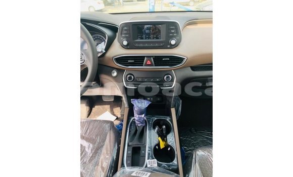 Buy Import Hyundai Santa Fe Green Car in Import - Dubai in A'ana Buy Import Hyundai Santa Fe Green Car in Import - Dubai in A'ana