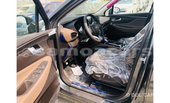 Buy Import Hyundai Santa Fe Green Car in Import - Dubai in A'ana Buy Import Hyundai Santa Fe Green Car in Import - Dubai in A'ana