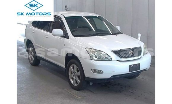 Buy Import Toyota Harrier White Car in Import - Dubai in A'ana