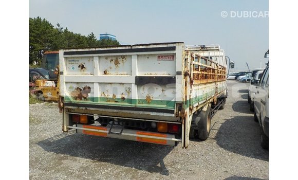 Acheter Import Voiture Isuzu Rodeo Blanc à Import - Dubai, A'ana Acheter Import Voiture Isuzu Rodeo Blanc à Import - Dubai, A'ana