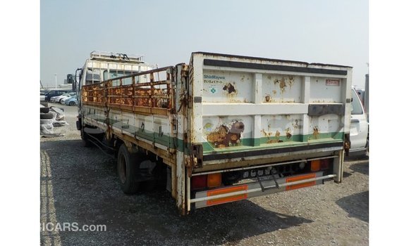 Acheter Import Voiture Isuzu Rodeo Blanc à Import - Dubai, A'ana Acheter Import Voiture Isuzu Rodeo Blanc à Import - Dubai, A'ana