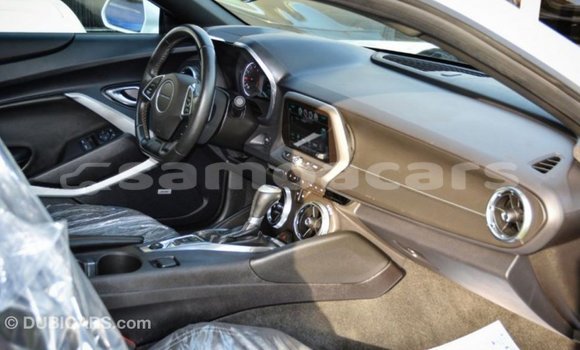 Acheter Import Voiture Chevrolet Camaro Blanc à Import - Dubai, A'ana Acheter Import Voiture Chevrolet Camaro Blanc à Import - Dubai, A'ana