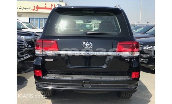 Acheter Import Voiture Toyota Land Cruiser Noir à Import - Dubai, A'ana Acheter Import Voiture Toyota Land Cruiser Noir à Import - Dubai, A'ana