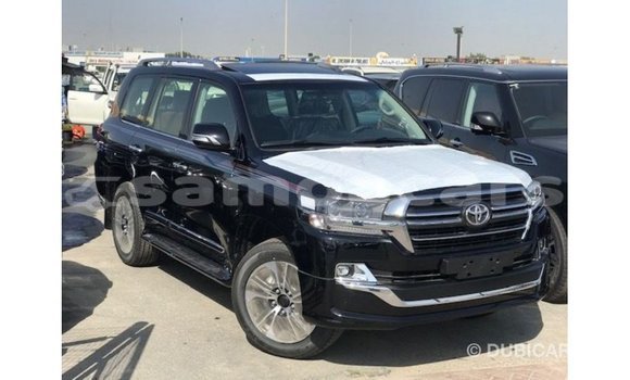 Acheter Import Voiture Toyota Land Cruiser Noir à Import - Dubai, A'ana Acheter Import Voiture Toyota Land Cruiser Noir à Import - Dubai, A'ana