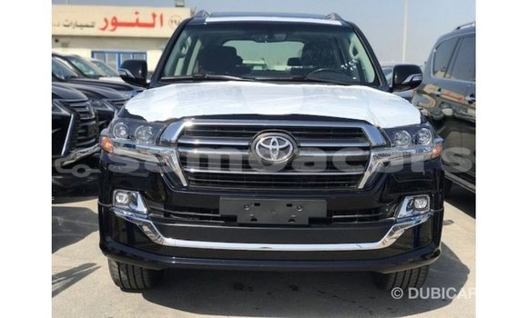 Acheter Import Voiture Toyota Land Cruiser Noir à Import - Dubai, A'ana Acheter Import Voiture Toyota Land Cruiser Noir à Import - Dubai, A'ana