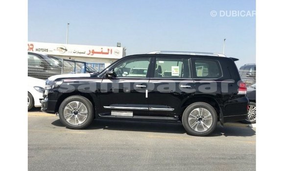 Acheter Import Voiture Toyota Land Cruiser Noir à Import - Dubai, A'ana Acheter Import Voiture Toyota Land Cruiser Noir à Import - Dubai, A'ana