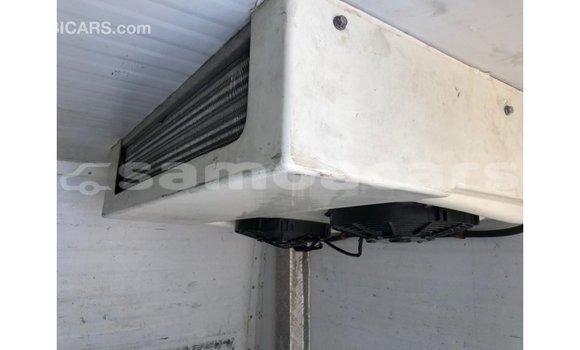 Acheter Import Voiture Toyota Hiace Blanc à Import - Dubai, A'ana Acheter Import Voiture Toyota Hiace Blanc à Import - Dubai, A'ana