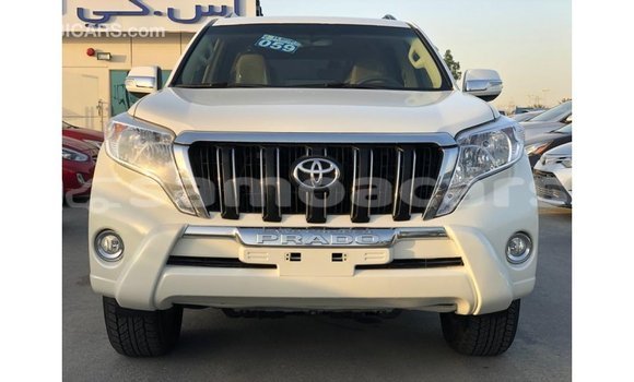 Acheter Import Voiture Toyota Prado Blanc à Import - Dubai, A'ana Acheter Import Voiture Toyota Prado Blanc à Import - Dubai, A'ana